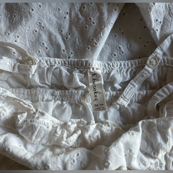 🌸2/$12🌸 White Eyelet Dress - Picture 5 of 5